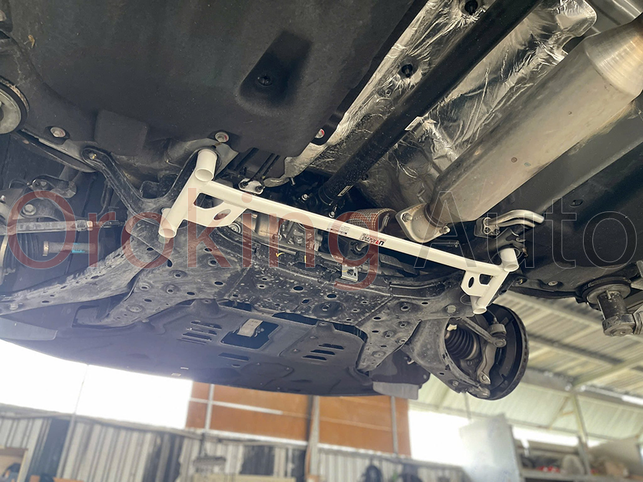 thanh-giang-gam-truoc-hyundai-santafe-chinh-hang-ultra-racing (7)