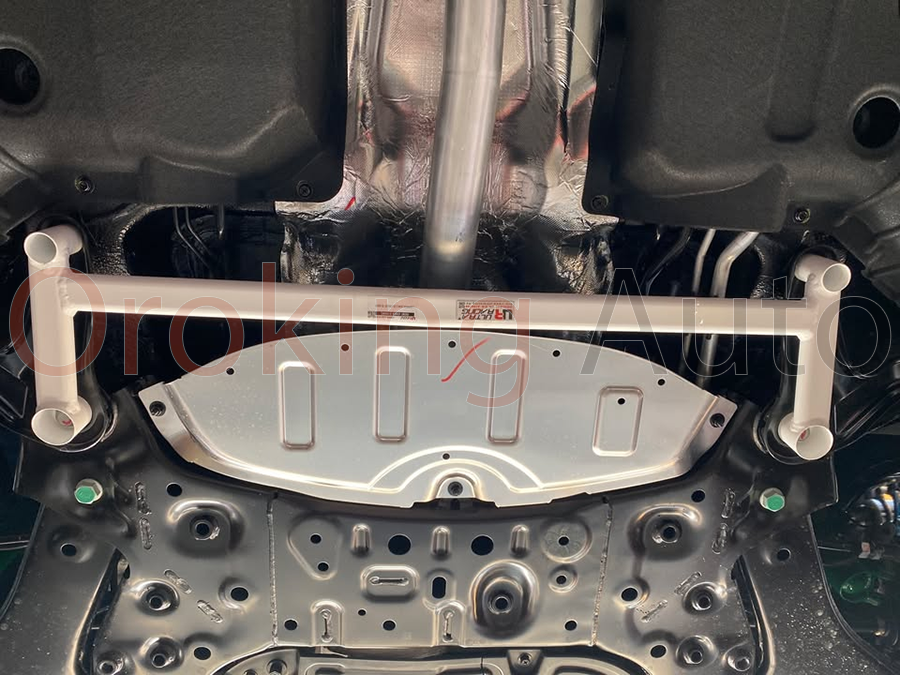 thanh-giang-gam-truoc-kia-carnival-chinh-hang-ultra-racing (4)