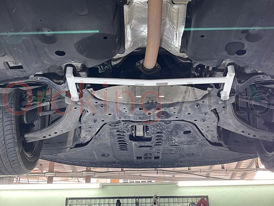 thanh-giang-gam-truoc-kia-carnival-chinh-hang-ultra-racing (5)