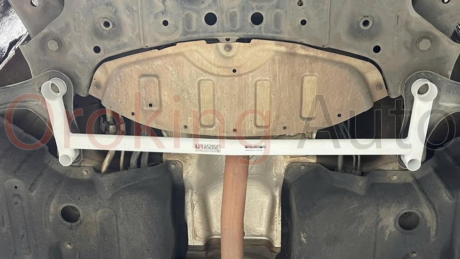 Thanh giằng gầm trước Kia Carnival chính hãng Ultra Racing