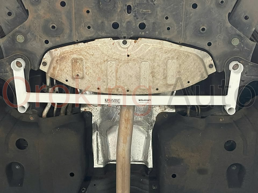 thanh-giang-gam-truoc-kia-carnival-chinh-hang-ultra-racing (8)