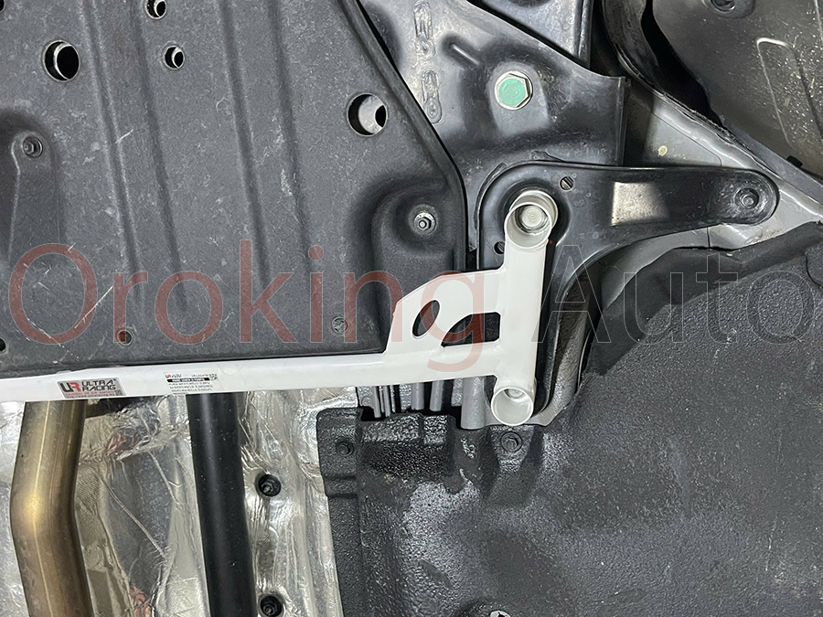 thanh-giang-gam-truoc-kia-sorento-chinh-hang-ultra-racing-1 (6)