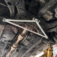 Thanh giằng gầm trước Toyota Altis 1.8G chính hãng Ultra Racing