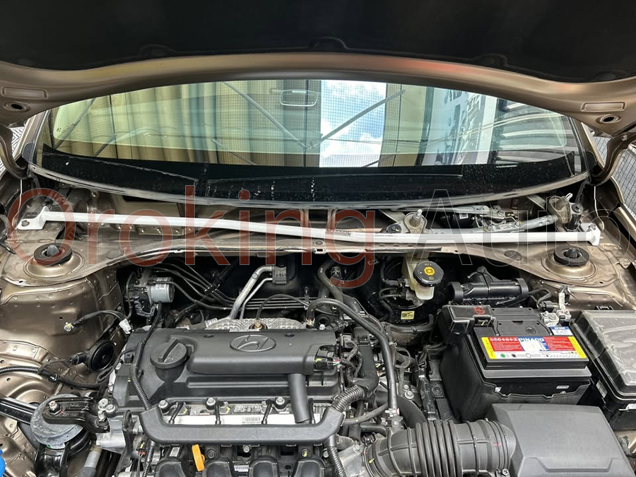 Độ thanh giằng khoang máy Hyundai Accent chính hãng Ultra Racing