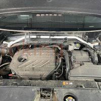 Thanh giằng khoang máy Hyundai Custin chính hãng Ultra Racing