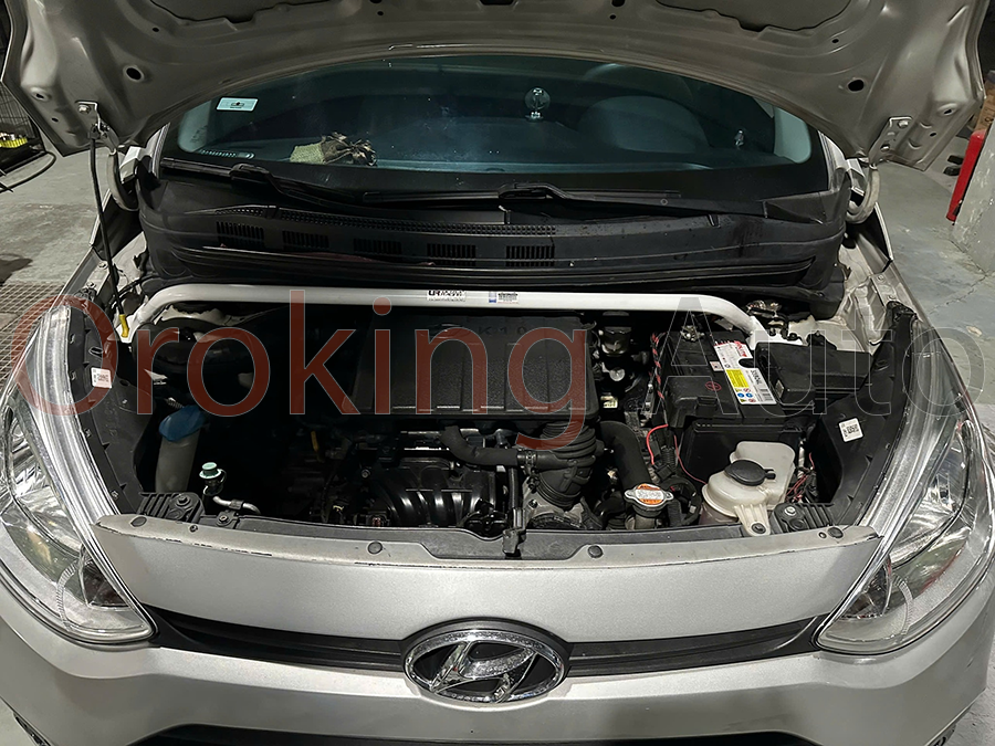 thanh-giang-khoang-may-hyundai-i10-chinh-hang-ultra-racing (2)