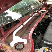 Thanh giằng khoang máy Hyundai Tucson chính hãng Ultra Racing