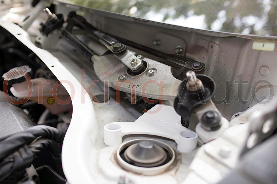 thanh-giang-khoang-may-hyundai-tucson-chinh-hang-ultra-racing (6)