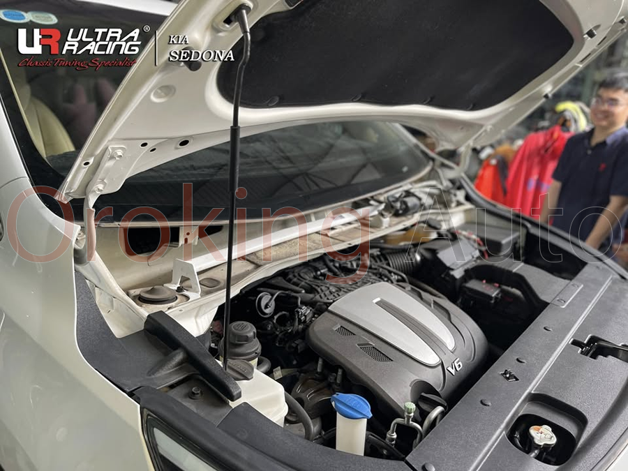 thanh-giang-khoang-may-kia-sedona-chinh-hang-ultra-racing (1)