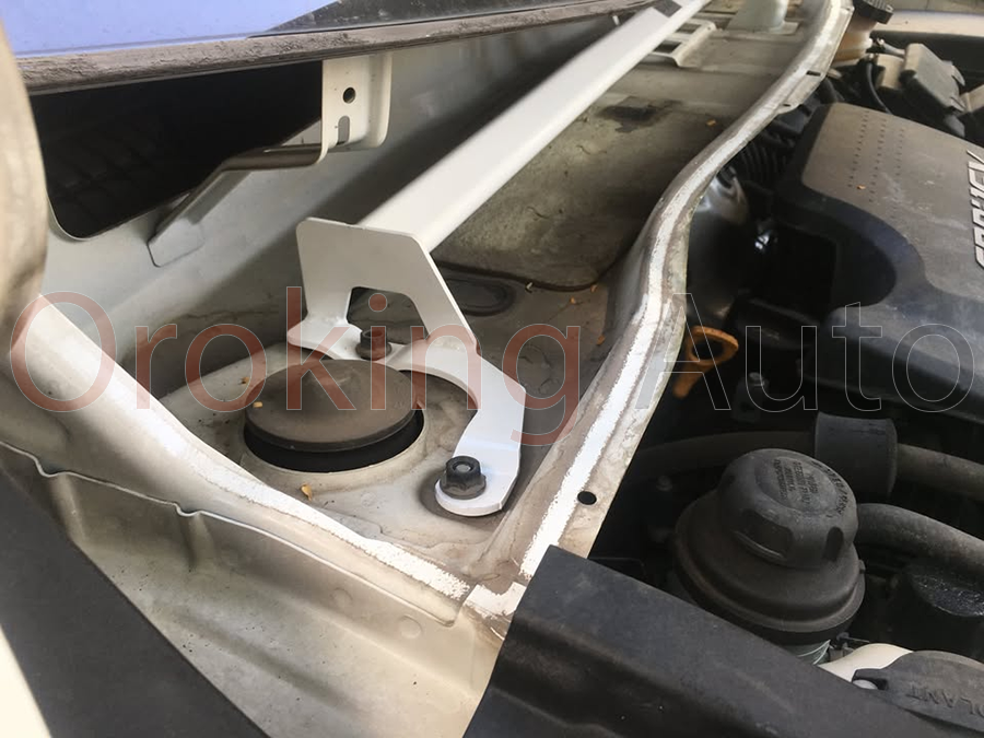 thanh-giang-khoang-may-kia-sedona-chinh-hang-ultra-racing (9)