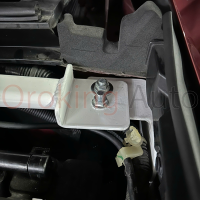 Độ thanh giằng khoang máy Mitsubishi Pajero Sport chính hãng Ultra Racing