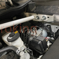 Độ thanh giằng khoang máy Toyota Hilux chính hãng Ultra Racing