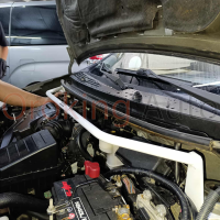 Độ thanh giằng khoang máy Toyota Wigo chính hãng Ultra Racing