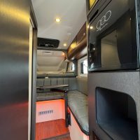 Dịch vụ thuê xe Mobihome F18 Eco