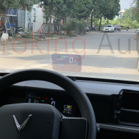 Màn hình Vietmap HUD H1X hiển thị thông tin cảnh báo