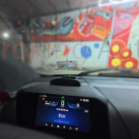 HUD hiển thị kính lái Vinfast Minio Green hiển thị thông tin cảnh báo